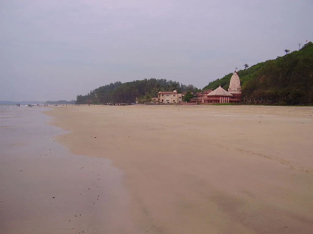 The Ganapatipule temple at Ganapatipule beach where devotees come to seek blessings| 