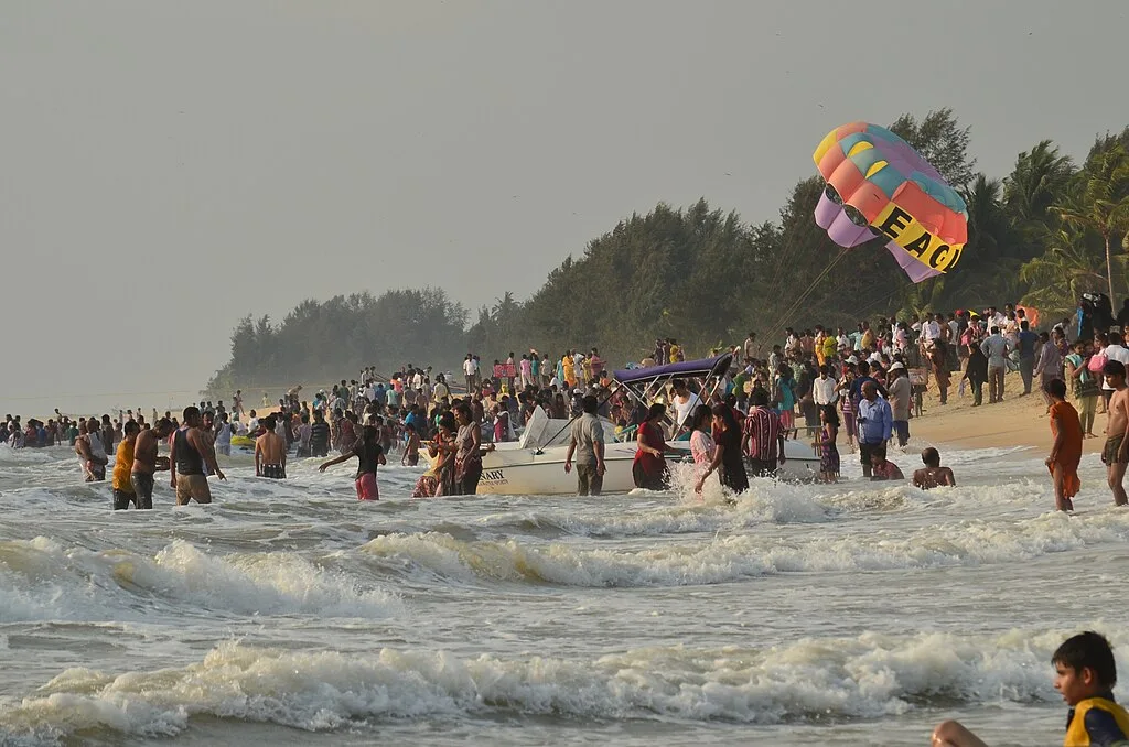 Water sports activity at Malpe Beach